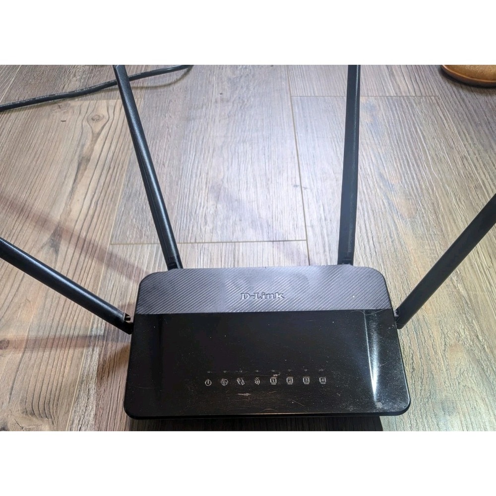 D-LINK DIR-822  AC1200 Wi-Fi Gigabit Gaming Router (A)